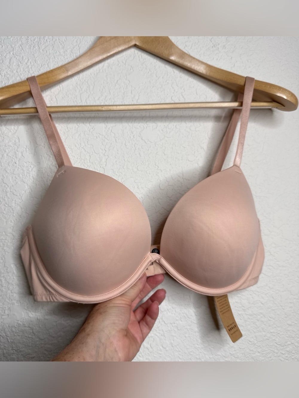 Wingslove Push Up Bra Deep V Plunge Underwire T-Shirt Bra
NWT 36C Pink Nude